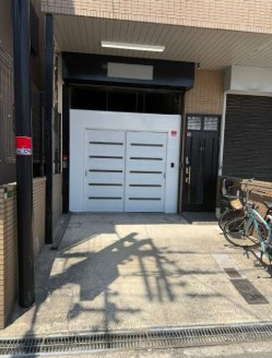 今福西倉庫のエントランス