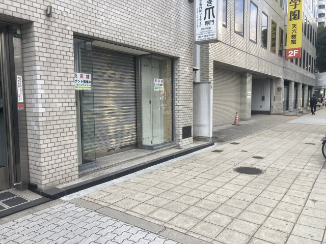 OMビルの外観