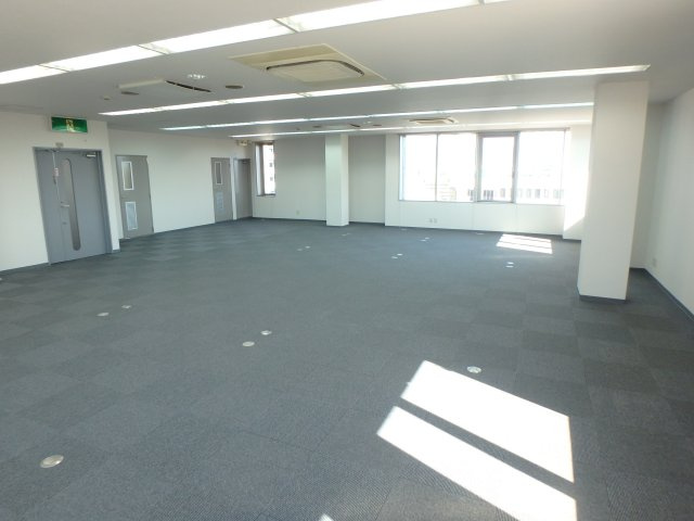 東大阪市長堂１丁目の店舗事務所の内装