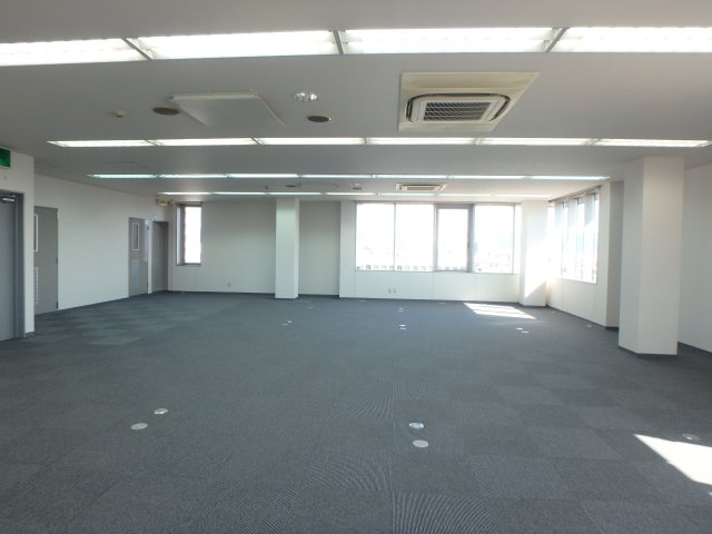 東大阪市長堂１丁目の店舗事務所の内装