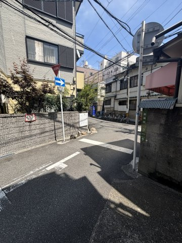 コンラッド梅田の周辺