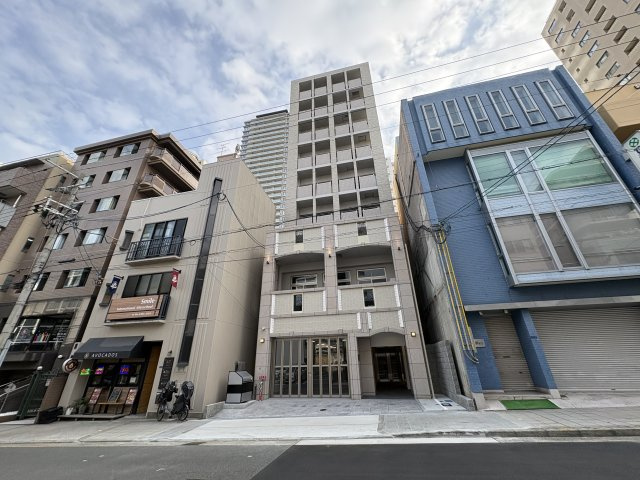 OSAKA CASTEL SHIRAHAMA PREMIERの外観