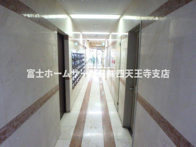 大阪市浪速区難波中１丁目の店舗事務所のロビー
