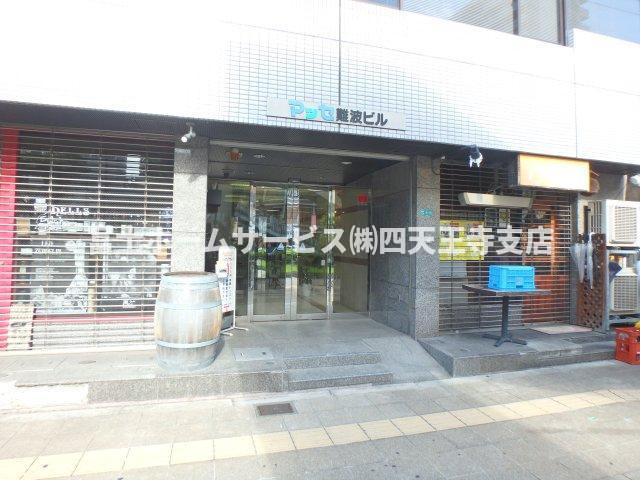 大阪市浪速区難波中１丁目の店舗事務所のエントランス