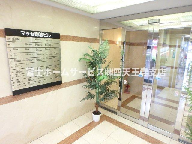 大阪市浪速区難波中１丁目の店舗事務所のロビー