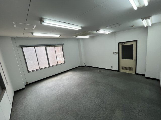 大阪市中央区東高麗橋の事務所の内装