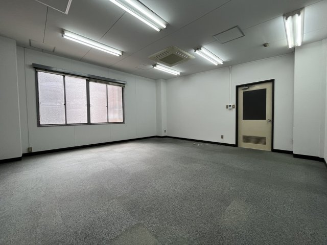 大阪市中央区東高麗橋の事務所の内装