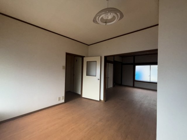 豊中市庄内東町１丁目の店舗事務所
