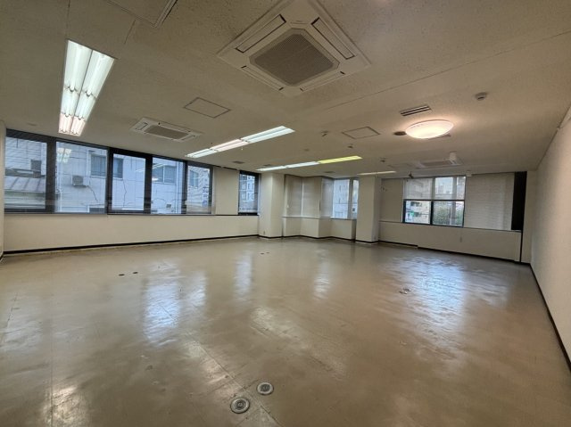 ＩDビル