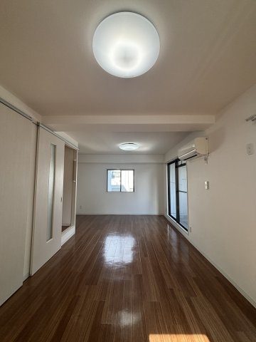 大阪市北区松ケ枝町の事務所