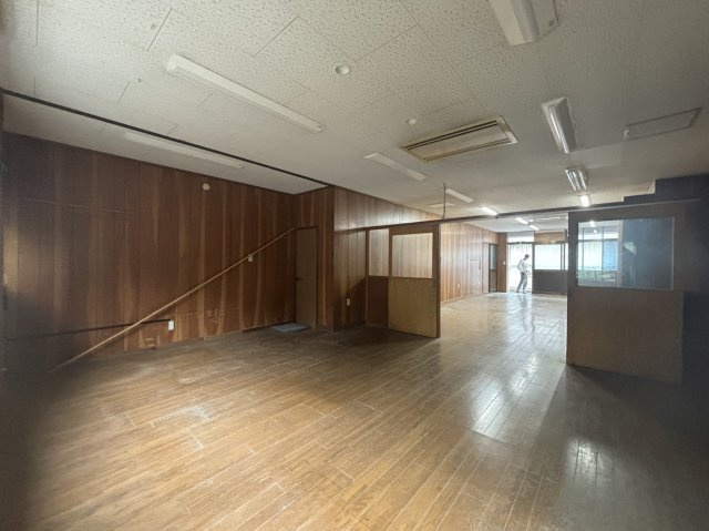 勝浦ビル