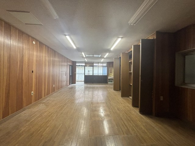 勝浦ビル