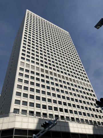 大阪市北区梅田１丁目の倉庫の外観