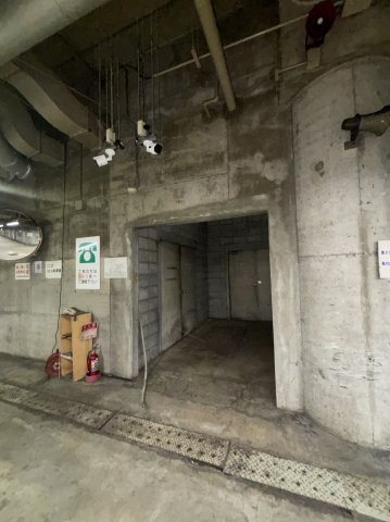 大阪市北区梅田１丁目の倉庫の設備