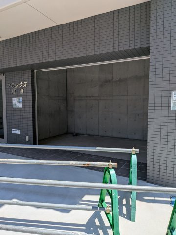 ブルックス福島のエントランス