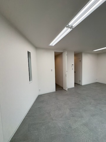 ファーストビル大阪3階