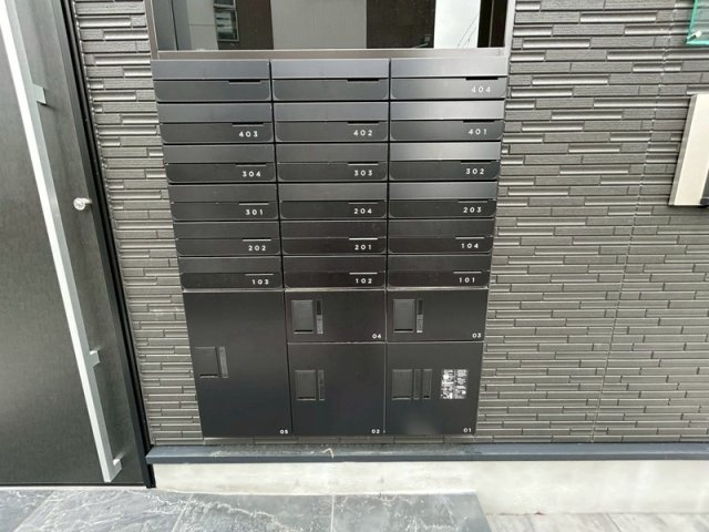 AIA難波南1階・2階（8部屋）