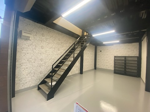 ガレージハウス堀溝5号室