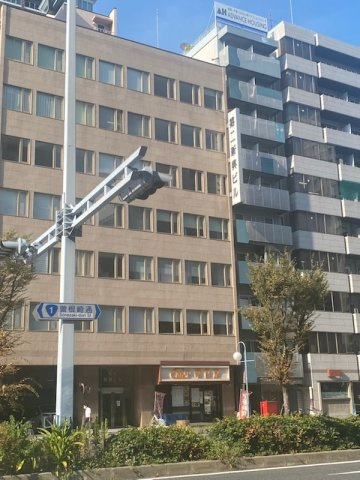 第二新興ビル2階の外観