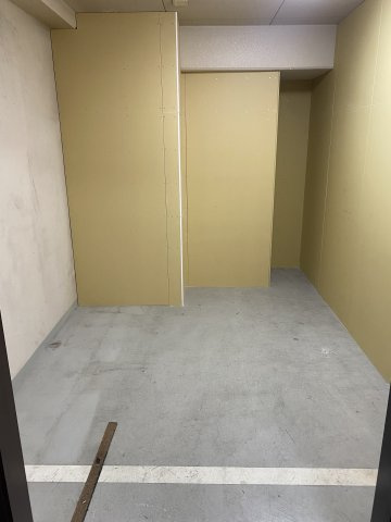 大阪市中央区道頓堀１丁目の店舗事務所