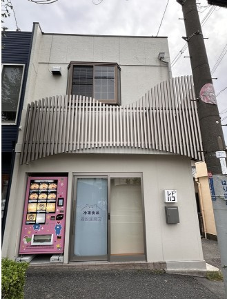 上野東店舗の外観