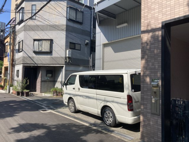 浮田二丁目倉庫の駐車場