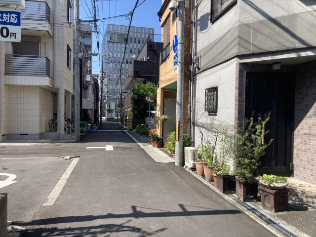 浮田二丁目倉庫の駐車場