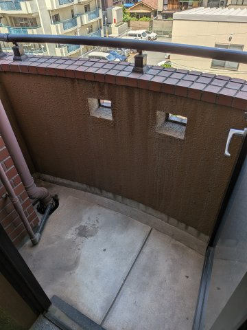 大阪市中央区大手通１丁目の事務所のバルコニー