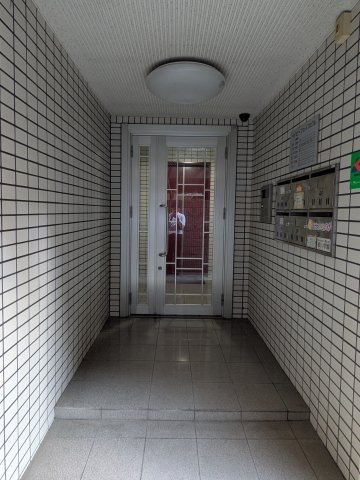 ベイビーフェイスビルのエントランス