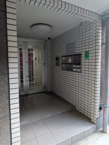ベイビーフェイスビルのエントランス