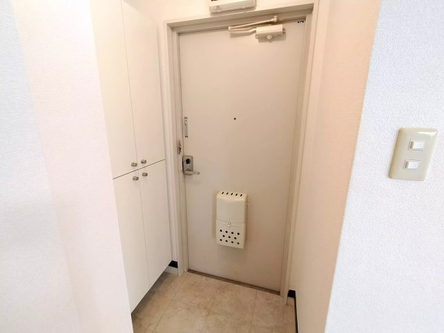 AP14 プレジール南台（幡ヶ谷）の玄関|



