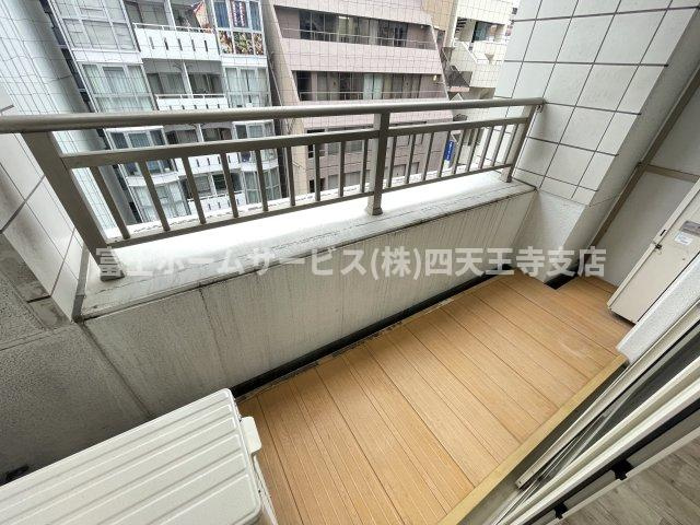 S-CREA御堂筋本町のバルコニー