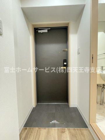 S-CREA御堂筋本町の玄関