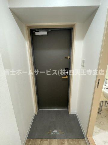 S-CREA御堂筋本町の玄関