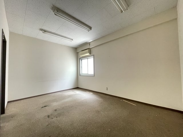 ヒカリビルの内装