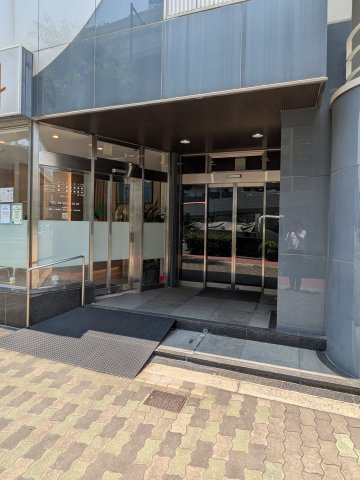 大阪市西区新町４丁目の事務所のエントランス