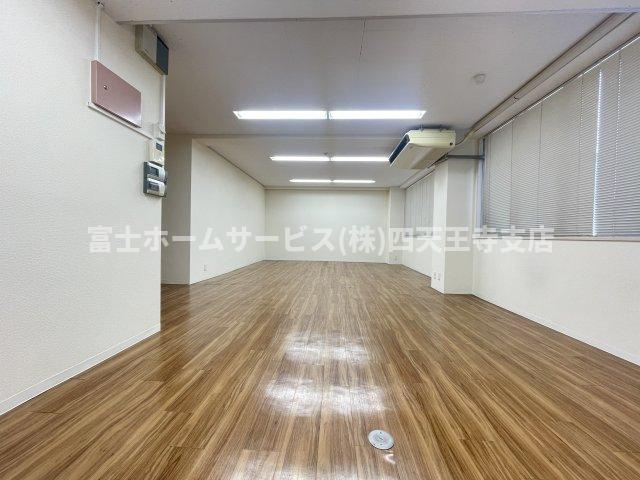 千都ビルの内装