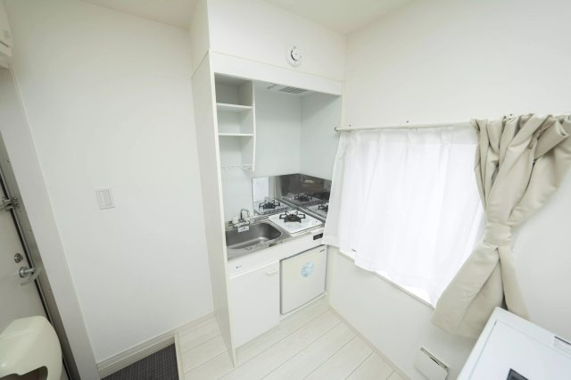AP483 リプロンビギン三軒茶屋Ⅱ 203のキッチン|



