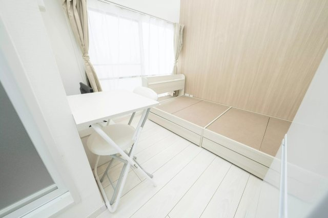AP483 リプロンビギン三軒茶屋Ⅱ 203の洋室|



