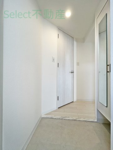 エスリード新栄テセラの玄関