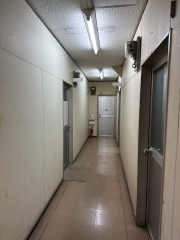 モーガ第二ビルのロビー