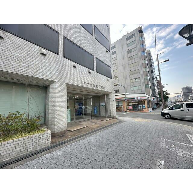大阪市中央区谷町９丁目の倉庫の外観