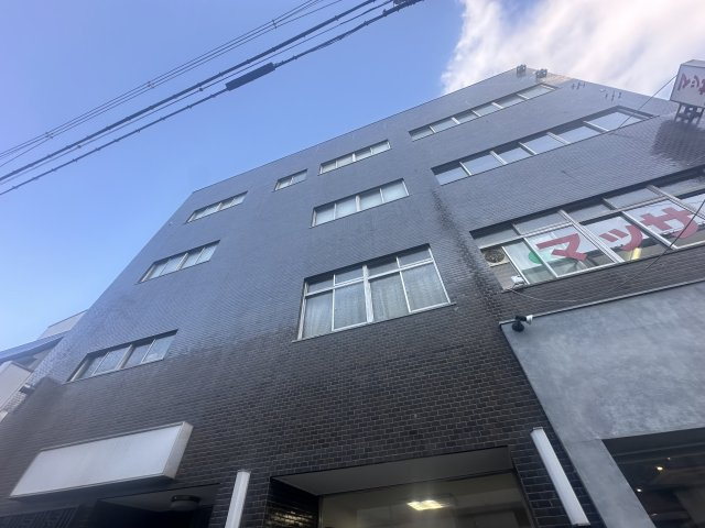横井ビルの外観