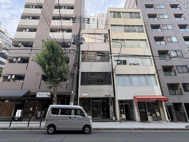 村上ビルの外観