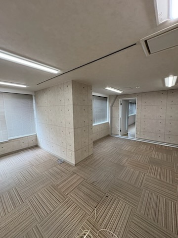 リアライズ南船場ビル7階