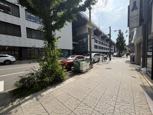 日幸ビルの周辺