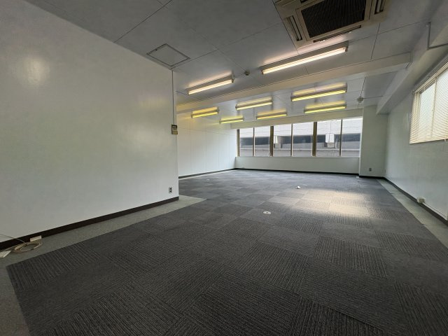 日幸ビルの内装