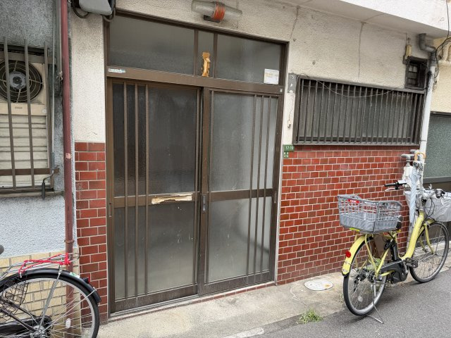 鶴橋5丁目貸家倉庫