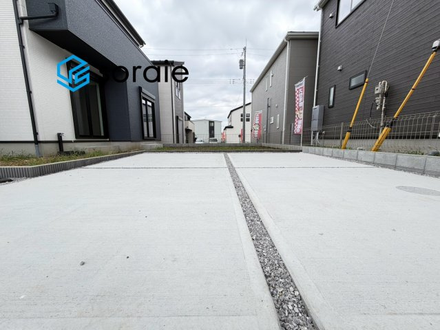 飯能市青木5期　全9棟　新築戸建　グラファーレの駐車場|8/4　撮影