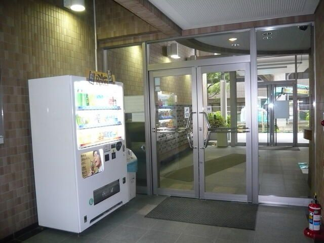 ベイステート安間のエントランス